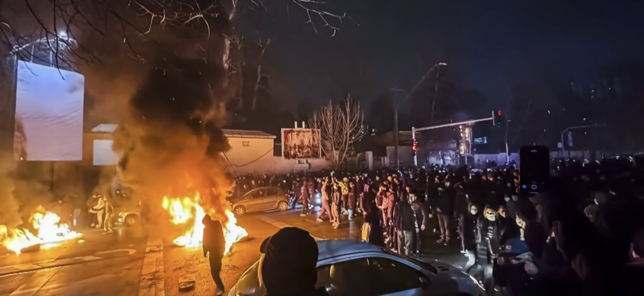 Πώς οι εξελίξεις στο Ιράν «χτυπούν» την Τουρκία: Σύνορα, ενέργεια, διάδρομοι και νέες πιέσεις